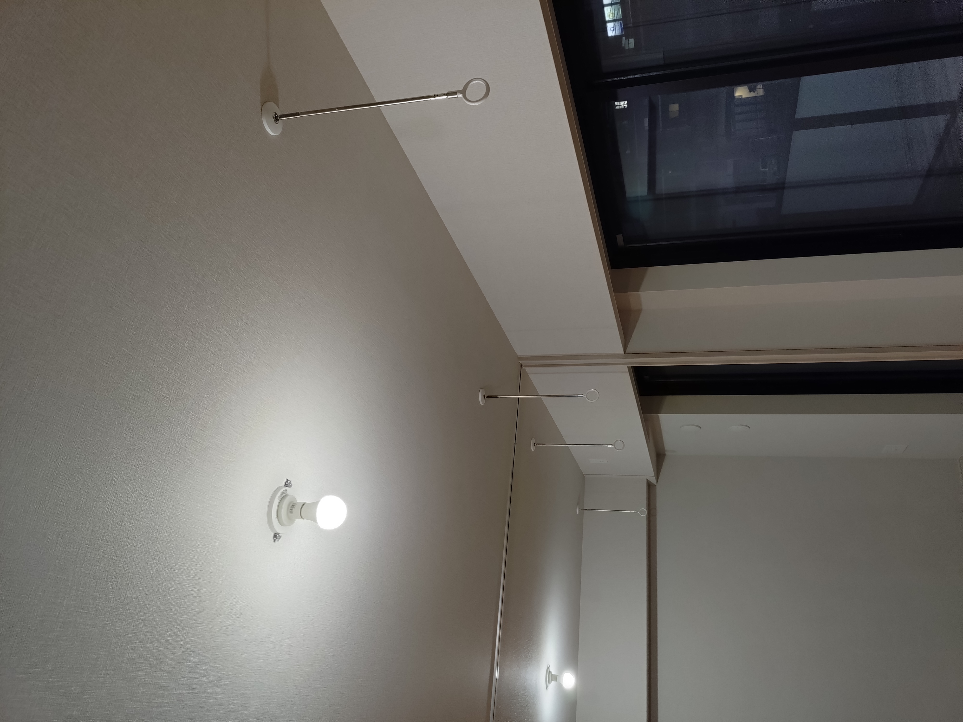 横浜市泉区の新築マンション､グレーシアウェリス横浜ゆめが丘にてホスクリーンを2セット施工しました｡